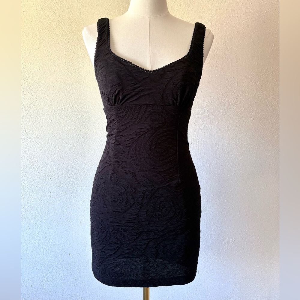 XXI Elegant Black Sleeveless Dress